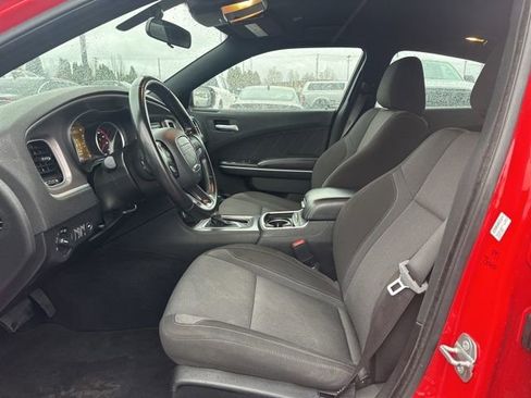 Used 2022 Dodge Charger SXT image 19