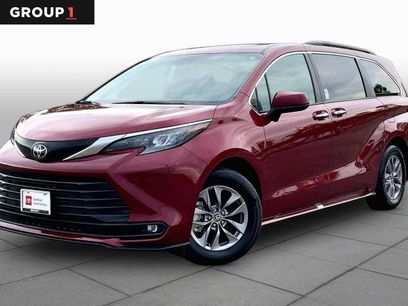 Certified 2026 Toyota Sienna XLE