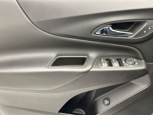 Used 2023 Chevrolet Equinox LT FWD image 14