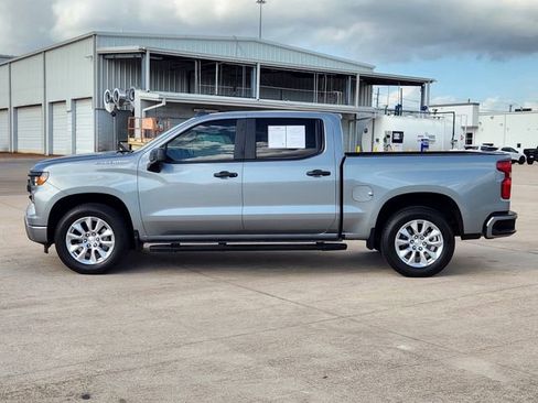 Certified 2025 Chevrolet Silverado 1500 Custom RWD image 4