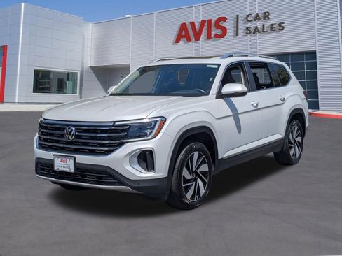 Used 2025 Volkswagen Atlas SEL AWD/4WD image 1