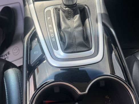 Used 2018 Ford Edge Titanium w/ Equipment Group 301A AWD/4WD image 15