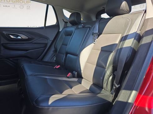 Used 2023 GMC Terrain SLT AWD/4WD image 13