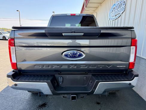 Used 2017 Ford F250 XLT w/ XLT Premium Package AWD/4WD image 4