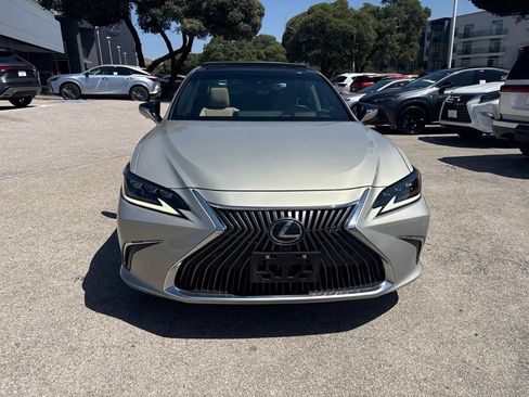 Certified 2021 Lexus ES 350 Ultra Luxury w/ Accessory Package 2 FWD image 8