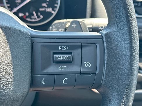 Used 2025 Nissan Rogue S image 18