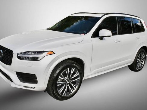 Used 2022 Volvo XC90 T6 Momentum w/ Advanced Package AWD/4WD image 3
