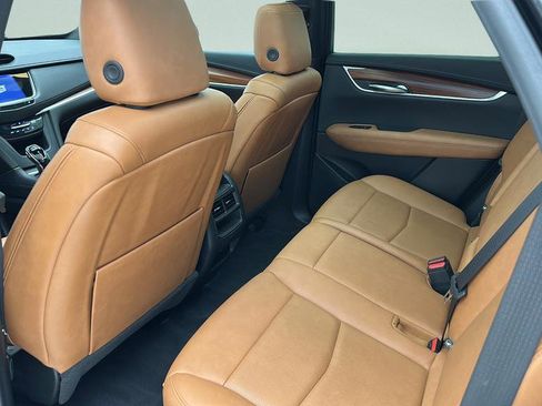 Used 2022 Cadillac XT5 Premium Luxury AWD/4WD image 9
