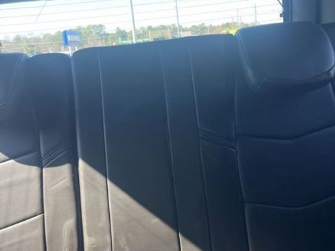 Used 2018 Cadillac Escalade Platinum image 12