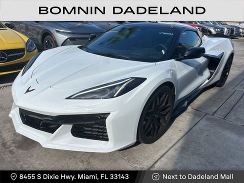 Used 2025 Chevrolet Corvette Z06 image 1