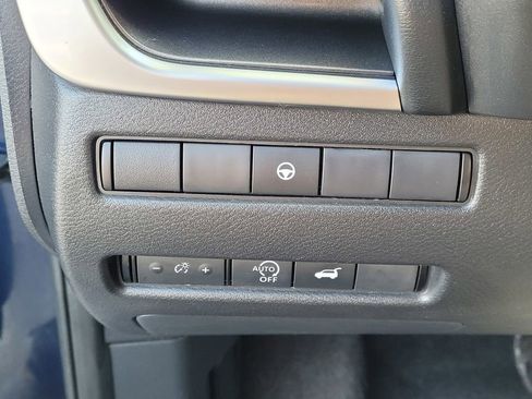 Used 2024 Nissan Rogue SV image 24