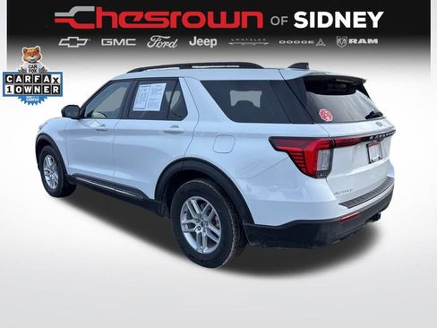 Used 2025 Ford Explorer Active AWD/4WD image 3