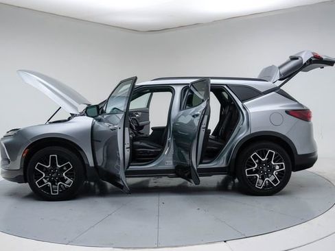 Used 2023 Chevrolet Blazer RS w/ Enhanced Convenience Package FWD image 18