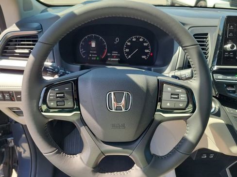 Certified 2026 Honda Odyssey EX-L image 16