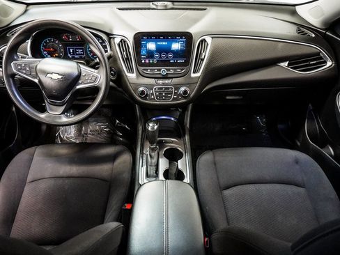 Used 2020 Chevrolet Malibu LT image 12