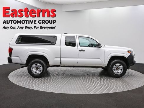 Used 2020 Toyota Tacoma SR RWD image 4