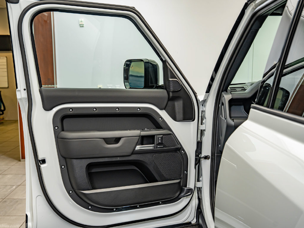 New 2026 Land Rover Defender 110 S AWD/4WD image 24