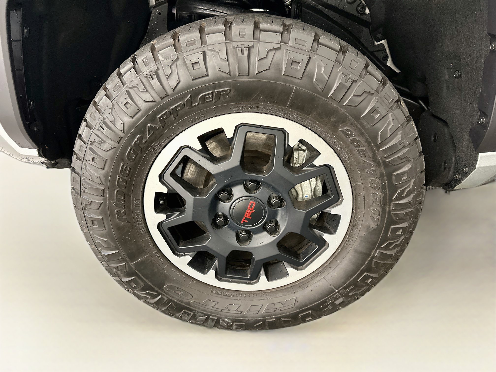 Used 2024 Toyota Tacoma TRD Off-Road AWD/4WD image 35