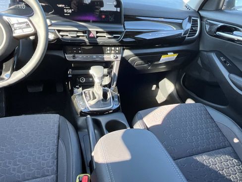 New 2026 Kia Seltos S image 16