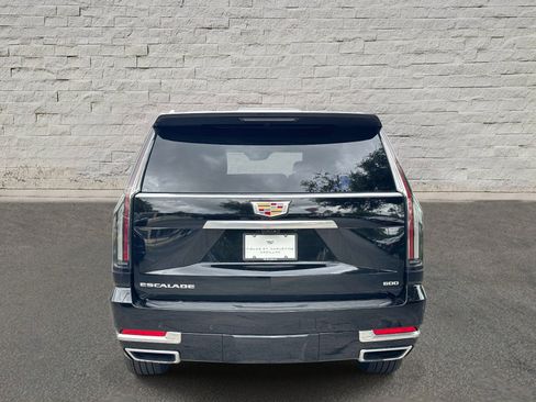 Used 2025 Cadillac Escalade ESV Premium Luxury AWD/4WD image 4