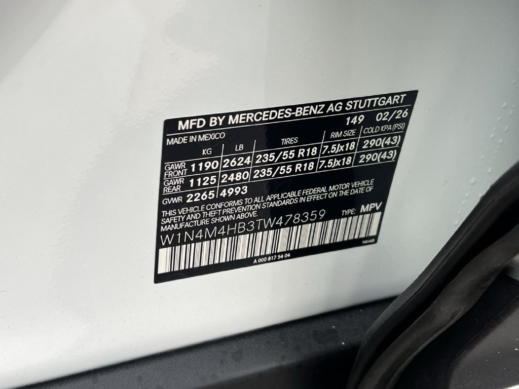 Used 2026 Mercedes-Benz GLB 250 4MATIC image 35