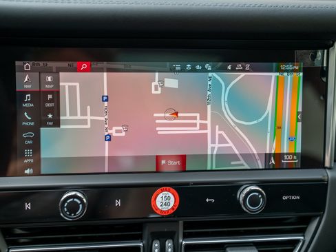 Certified 2026 Porsche Macan AWD/4WD image 16