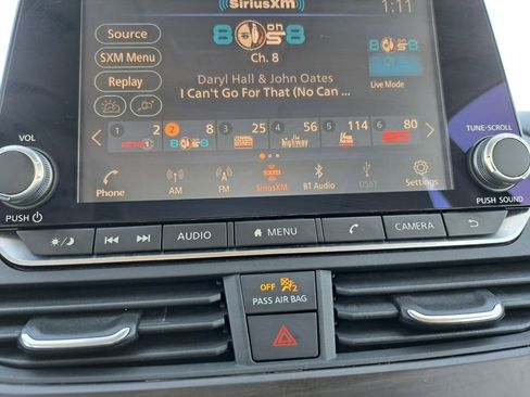 Used 2025 Nissan Altima 2.5 SV image 10