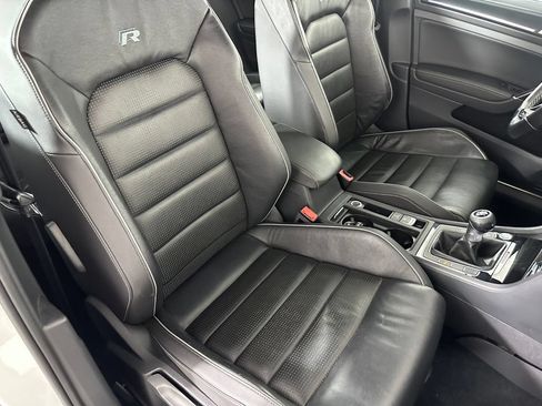 Used 2018 Volkswagen Golf R 4-Door AWD/4WD image 28