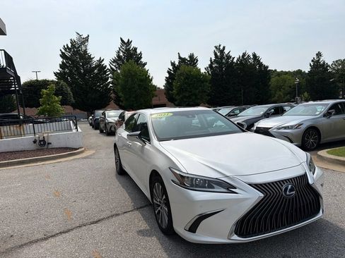 Used 2021 Lexus ES 300h w/ Premium Package FWD image 7