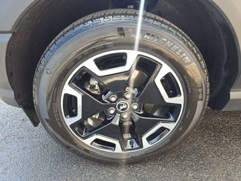 Used 2023 Ford Bronco Sport Outer Banks w/ Tech Package AWD/4WD image 9