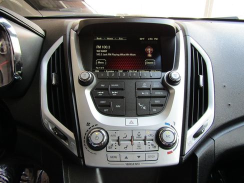 Used 2017 GMC Terrain SLE w/ Technology Package AWD/4WD image 16