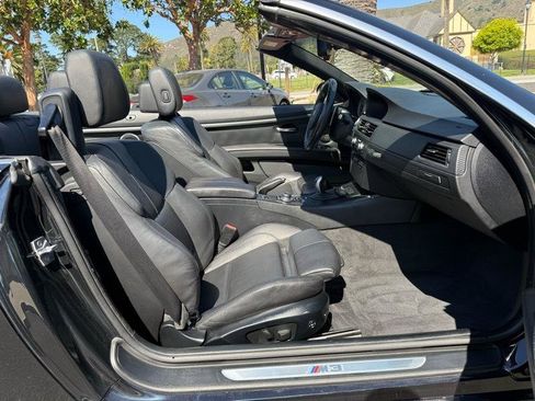 Used 2011 BMW M3 Convertible RWD image 34
