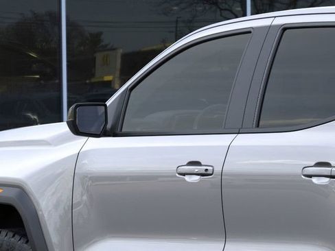 New 2025 GMC Canyon Elevation w/ Convenience Package image 12