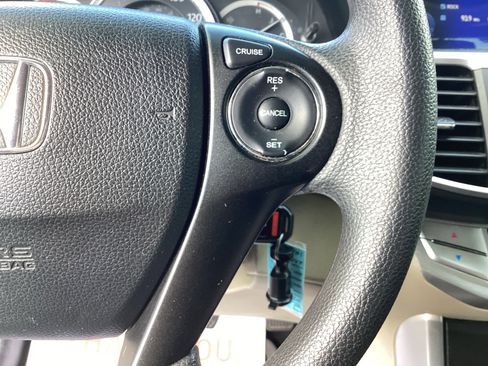 Used 2014 Honda Accord LX image 17