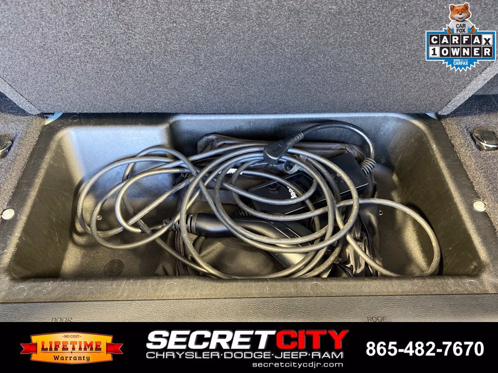 Used 2024 Jeep Wrangler Unlimited Sahara AWD/4WD image 31