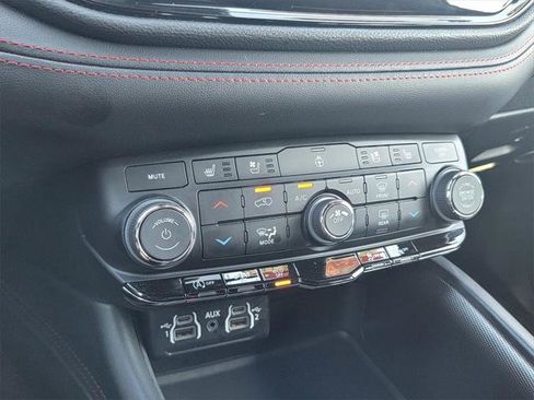 Certified 2024 Dodge Durango GT image 26