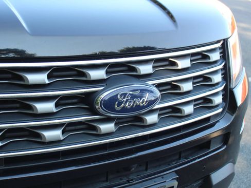 Used 2016 Ford Explorer Limited AWD/4WD image 45