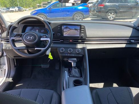 New 2026 Hyundai Elantra SE w/ Cargo Package FWD image 26