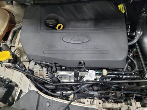 Used 2017 Ford Escape SE w/ Equipment Group 201A AWD/4WD image 30