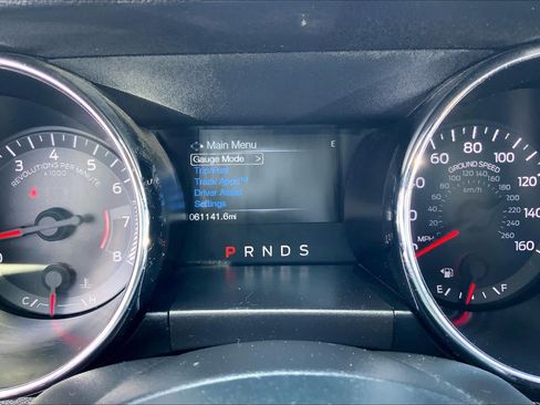Used 2017 Ford Mustang Coupe RWD image 25