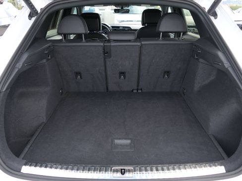 Used 2024 Audi Q3 2.0T Premium image 23