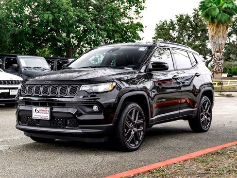 New 2026 Jeep Compass Latitude image 6