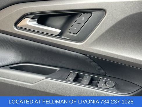 Certified 2025 Chevrolet Equinox EV LT FWD image 21