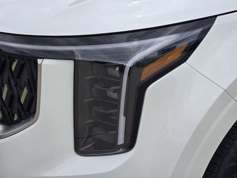 New 2026 Kia Carnival EX FWD image 7