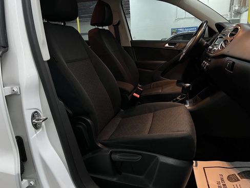 Used 2014 Volkswagen Tiguan S image 26