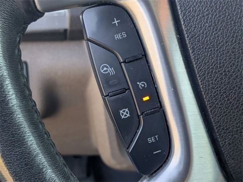 Used 2016 GMC Acadia SLT image 16