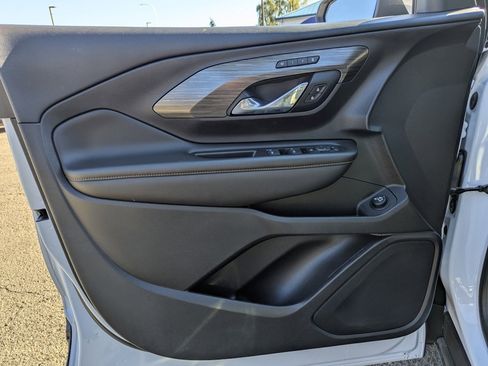 Used 2021 GMC Terrain SLT image 10