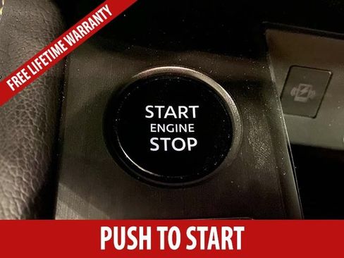 Used 2025 Nissan Kicks SV AWD/4WD image 14