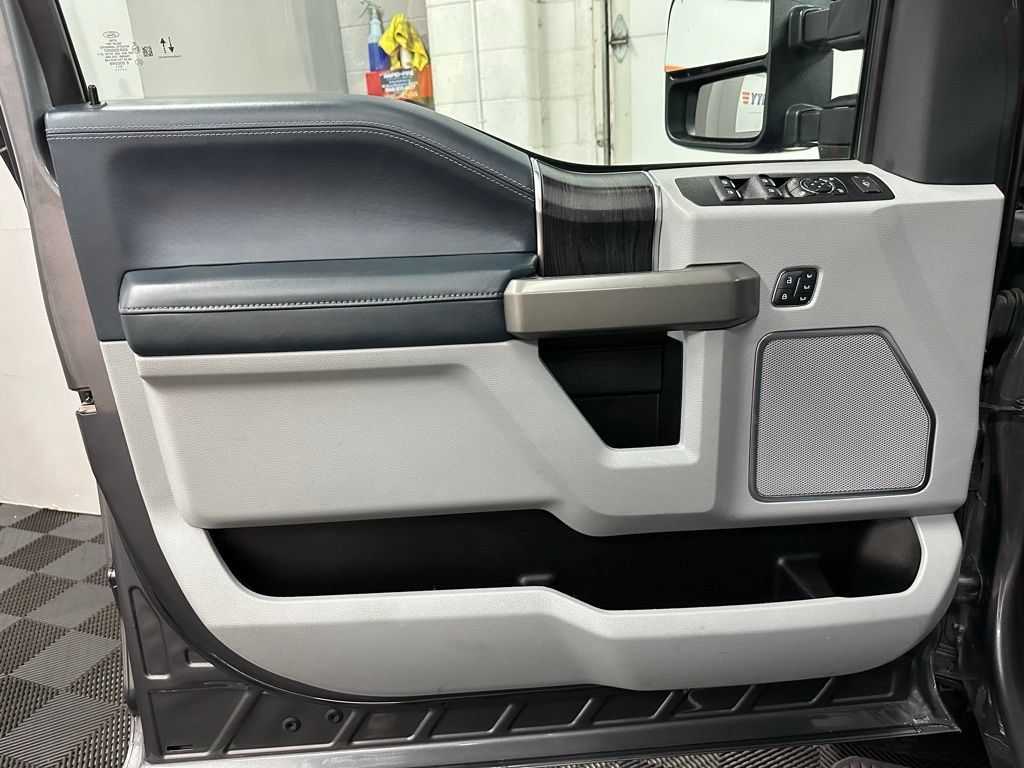Used 2022 Ford F350 Limited AWD/4WD image 17