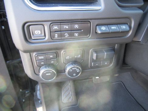 Certified 2024 Chevrolet Tahoe Premier w/ Premium Package image 10